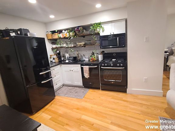 3rd image of 280 North St APT 3
