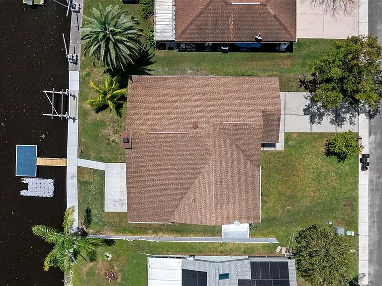 9910 Island Harbor Dr #A — Photo 3