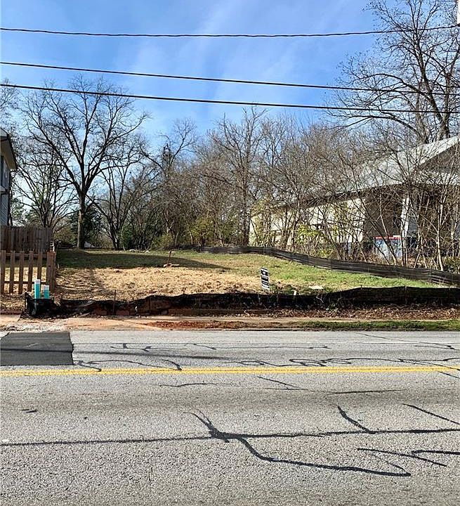 1st image of 965 Moreland Ave SE Lot 0