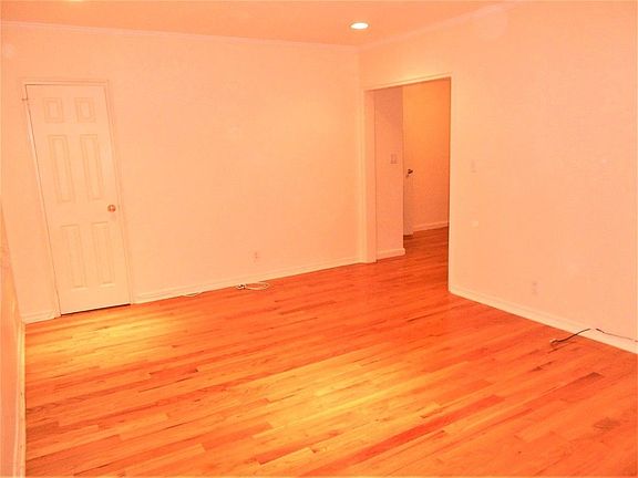 4th image of 73-51 197th St #2A