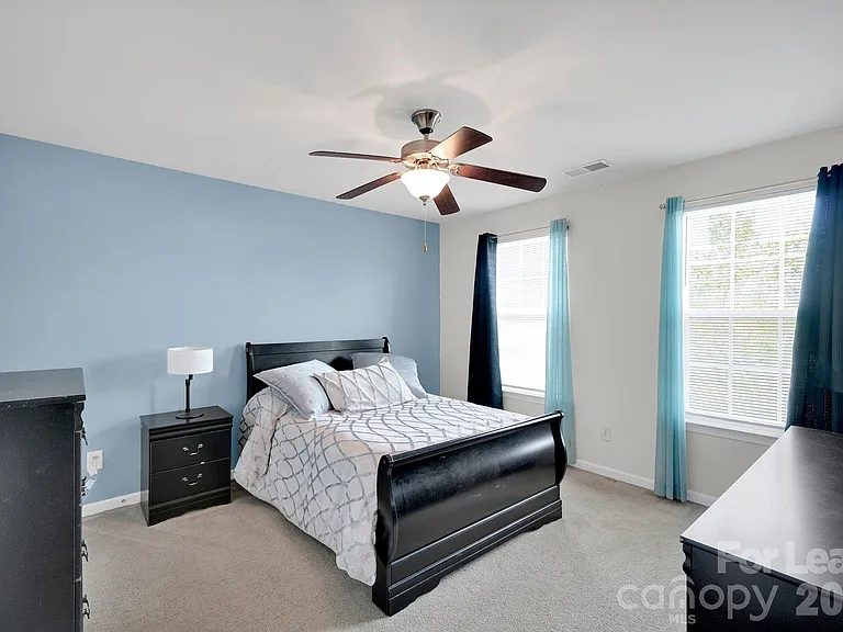 106 Ashton Dr — Photo 6