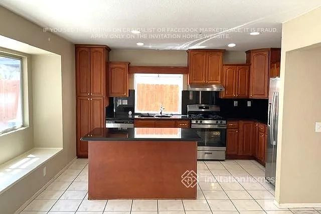 11761 Malagon Dr — Photo 9