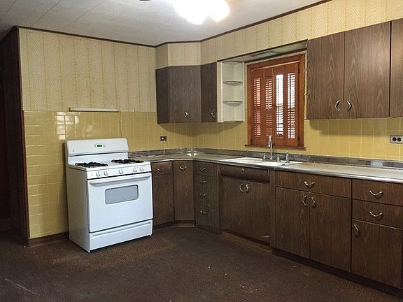 5th image of 10111 S Kostner Ave