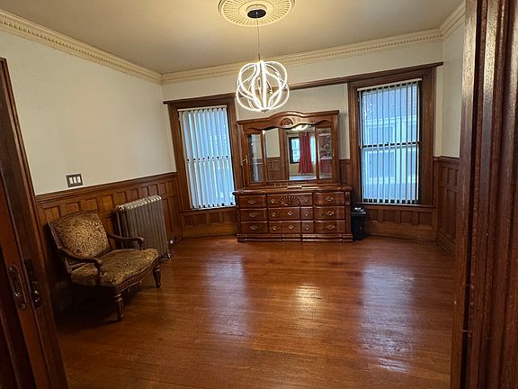5th image of 1026 Hertel Ave #1