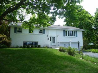 2264 Sweetbrier Rd, Niskayuna, NY 12309