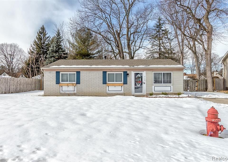 1st image of 21401 Ontaga St