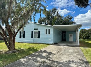 3215 Sunset Oaks Dr, Plant City, FL 33563