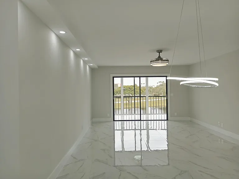 7320 Amberly Ln #305 — Photo 11