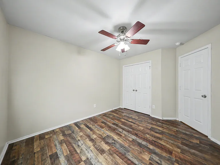4907 Bayer Hollow Dr — Photo 15