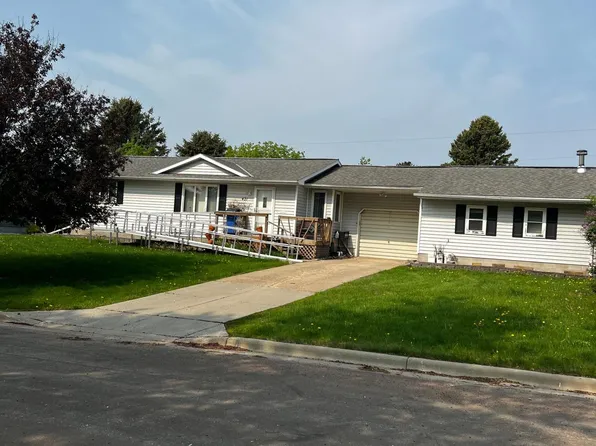 421 9th Ave, Madison, MN 56256