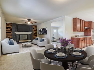 3521 Lynn Rd, Raleigh, NC, 27613