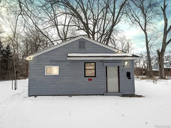 15344 Blackstone St, Detroit, MI 48223