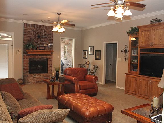 3rd image of 507 Trailridge Cir