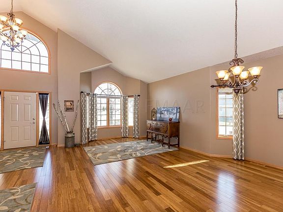 5th image of 3514 Woodbury Park Dr S
