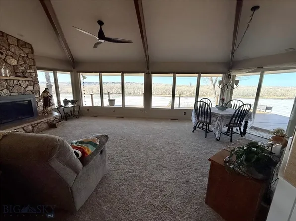 2 Fairgrounds Rd, Glendive, MT 59330