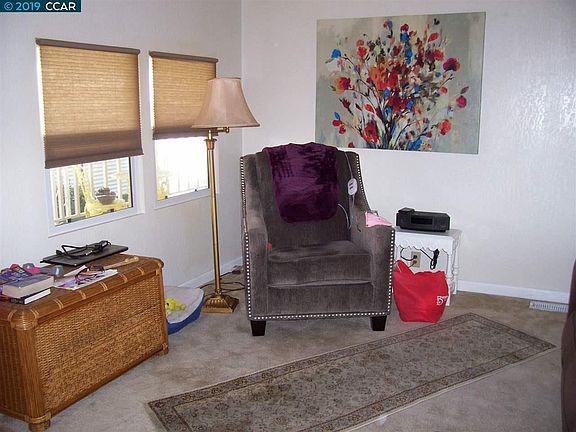 4th image of 381 Avenida Flores #82