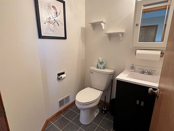 4th image of 617 Kemp Ct