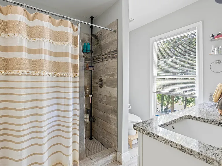 1425 Bridges Ave SW — Photo 7
