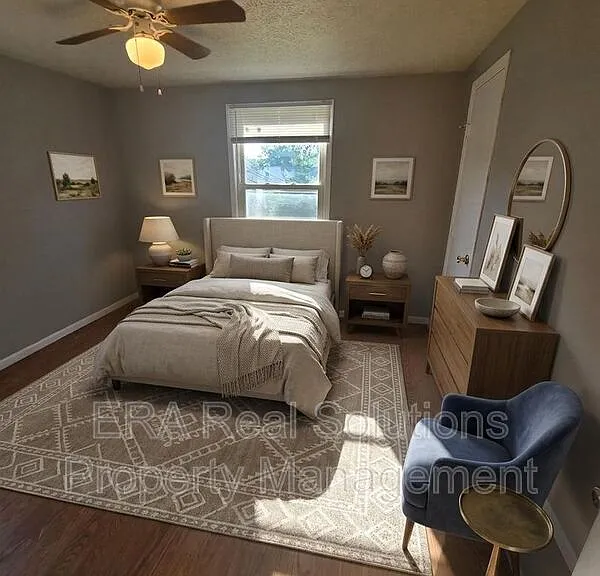 839 S Ogden Ave — Photo 3