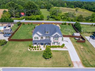 6 Sunray Ln, Simpsonville, SC 29681