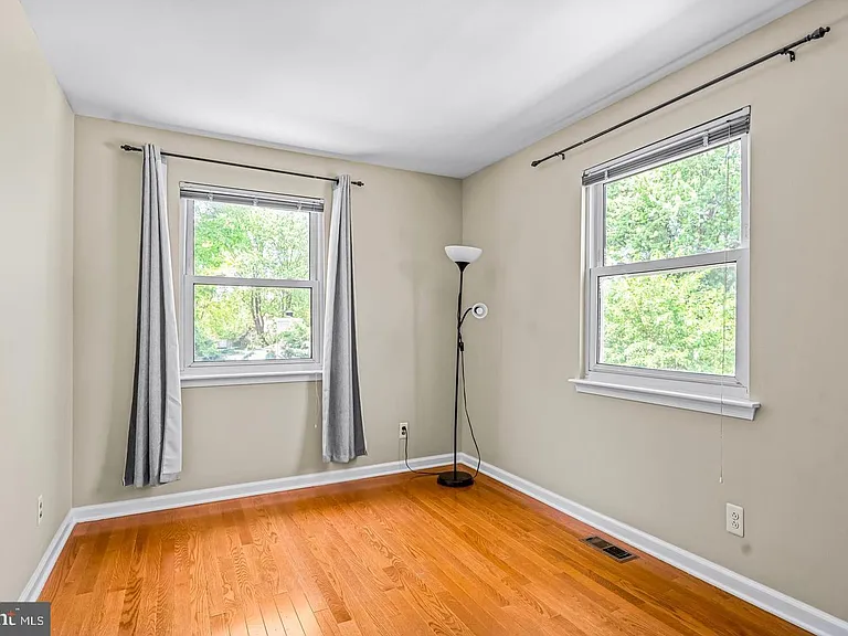 68 Franklin Dr — Photo 20