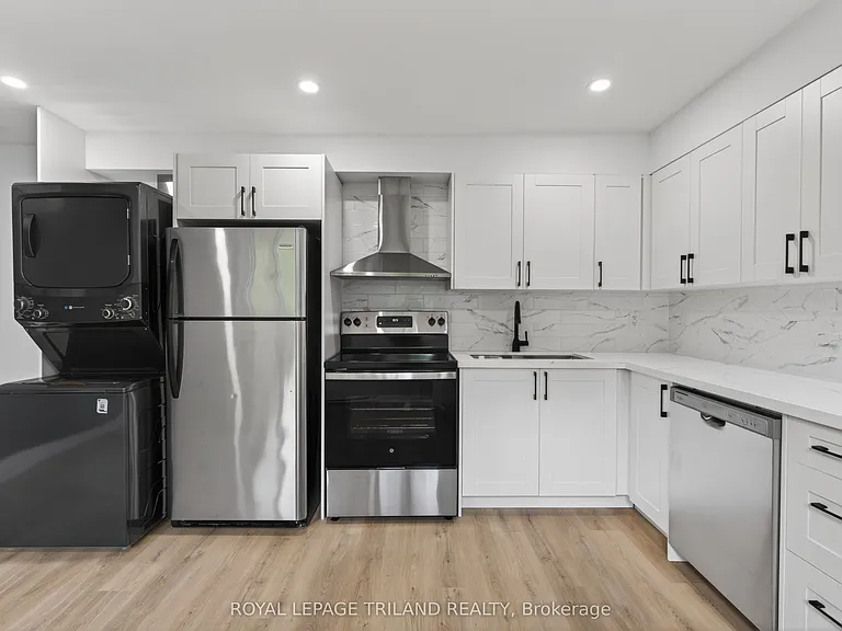 1015 Eagle Dr #3 — Photo 3
