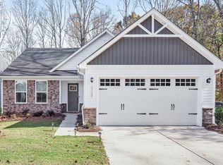 1113 Mosleywood Ln, Charlotte, NC 28215
