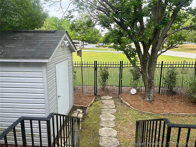 4890 Independence Dr — Photo 12