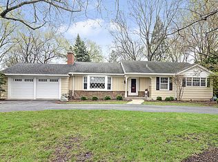 708 South Dr, Burr Ridge, IL 60527