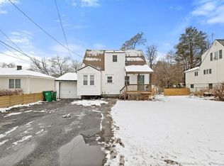 17 Pilgrim Ter, Poughkeepsie, NY 12601