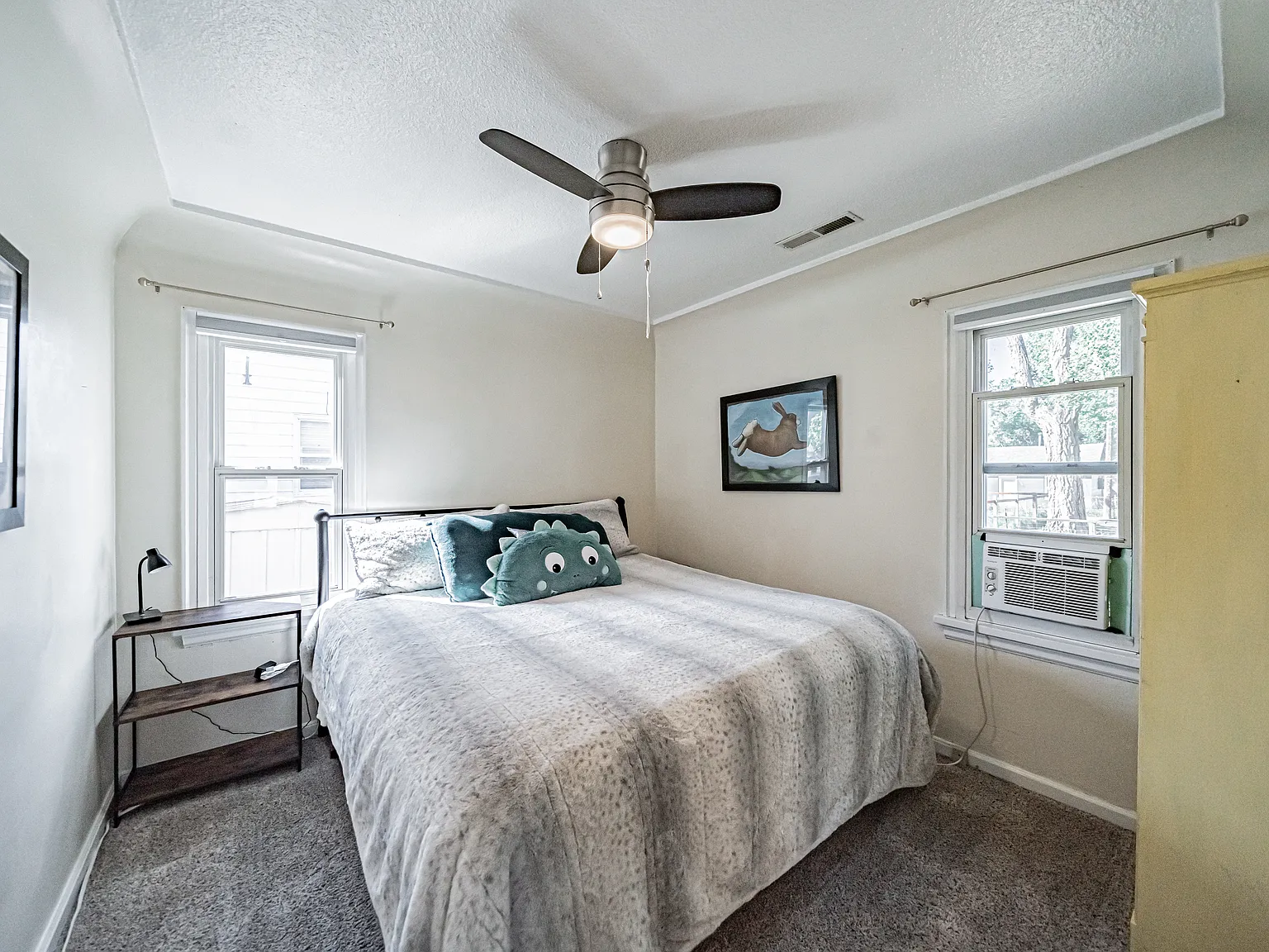 2 bed, $2,640 — Photo 4
