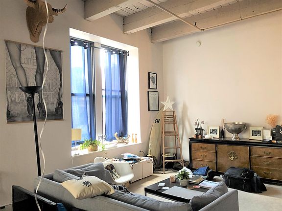 3rd image of 10 Thacher St APT 406