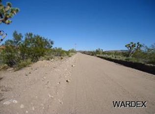 9137 W Rolling Ridge Dr, White Hills, AZ 86445
