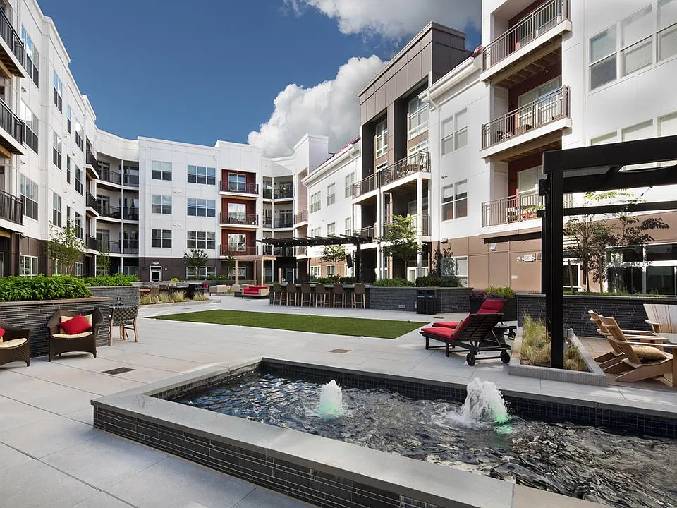 Relax or entertain in our beautifully landscaped outdoor courtyard, featuring premium grilling stations.