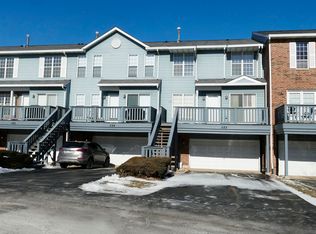 582 W Parkside Dr #582, Palatine, IL 60067