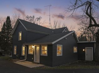 S5687 Old Lake Road, Baraboo, WI 53913