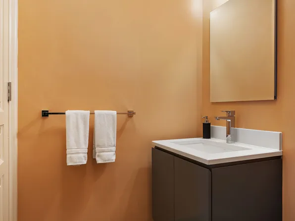 29 East 64th Street image 11 of 15