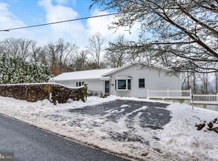 1336 Piketown Rd, Harrisburg, PA 17112