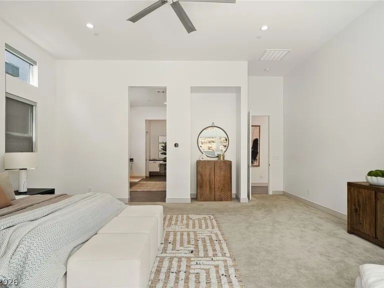 5201 Peak Climb Dr — Photo 32