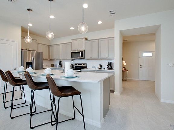 3rd image of 8916 Sydney Ave