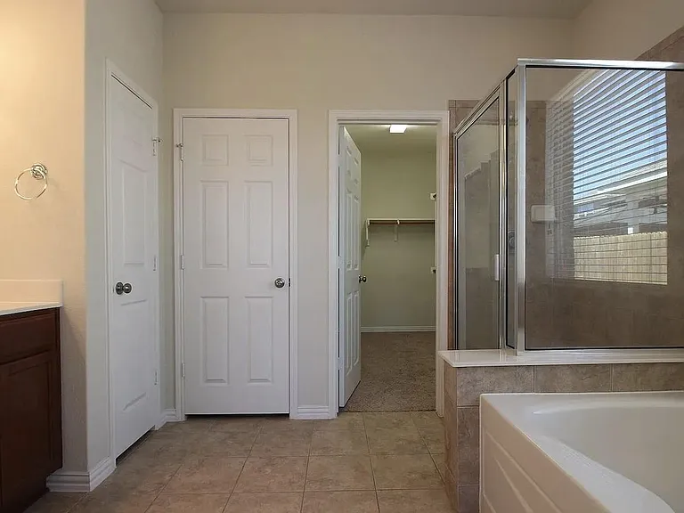 3005 Angelina Ct — Photo 10