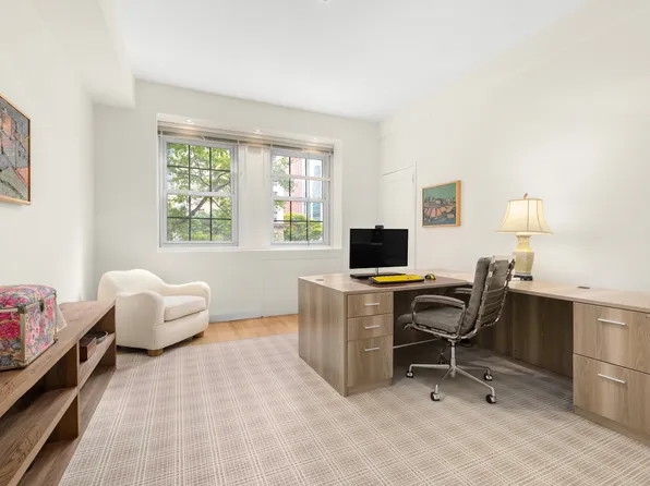 860 Park Avenue image 15 of 19