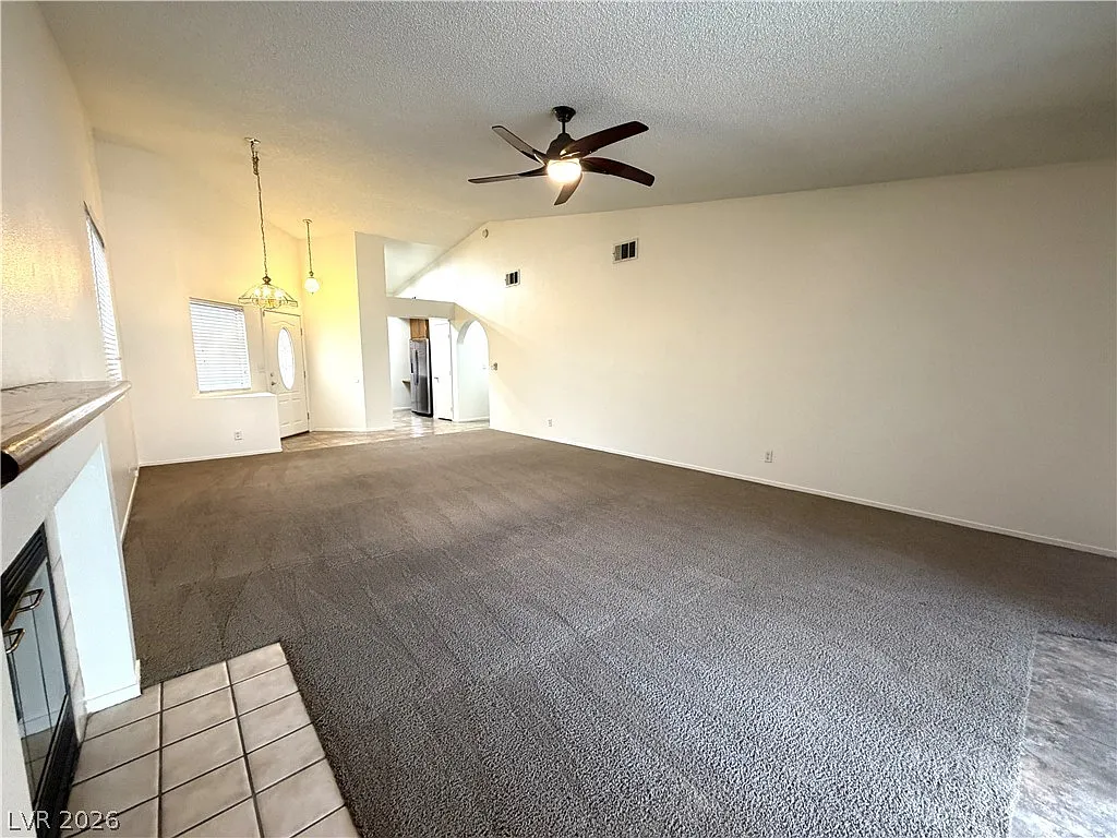 2 bed, 2.0 bath, 1354 sqft, $1,735 — Photo 4