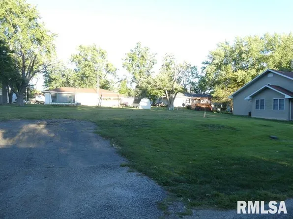 106 Michael Dr, Woodson, IL 62695