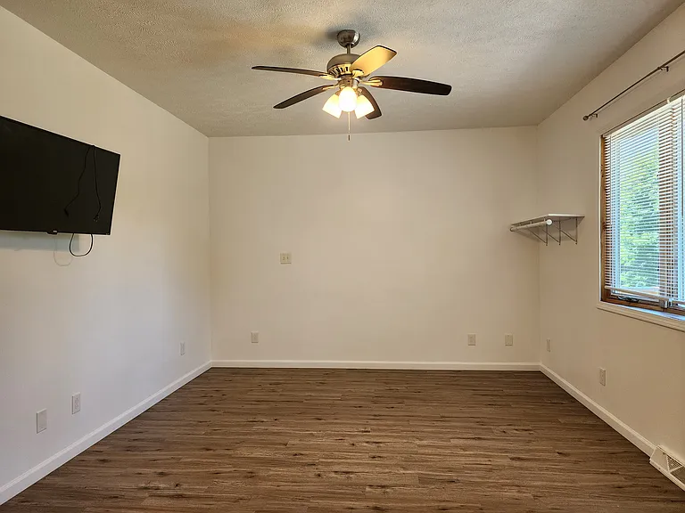412 Patterson Ave — Photo 13