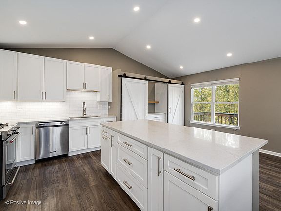 4th image of 9246 W Stanford Ct