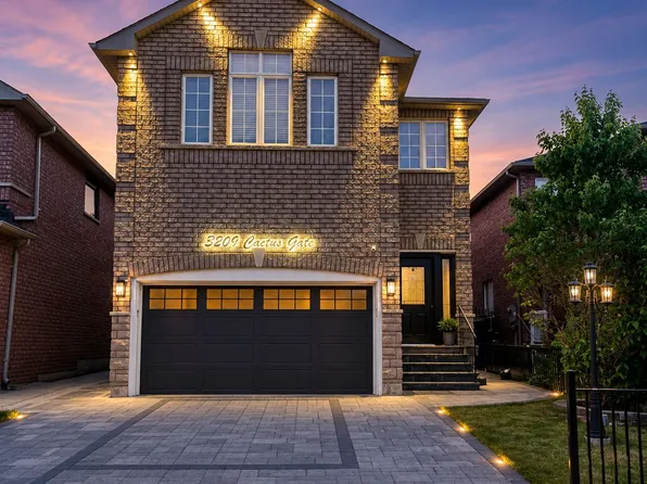 3209 Cactus Gate, Mississauga, ON L5N 8M7