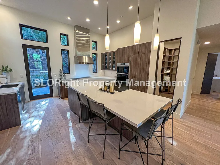 2279 San Luis Dr — Photo 8