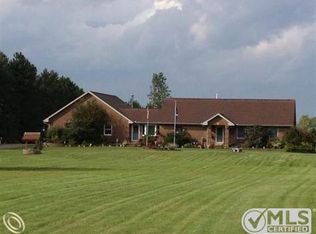 93 Wales Ridge Rd, Goodells, MI 48027