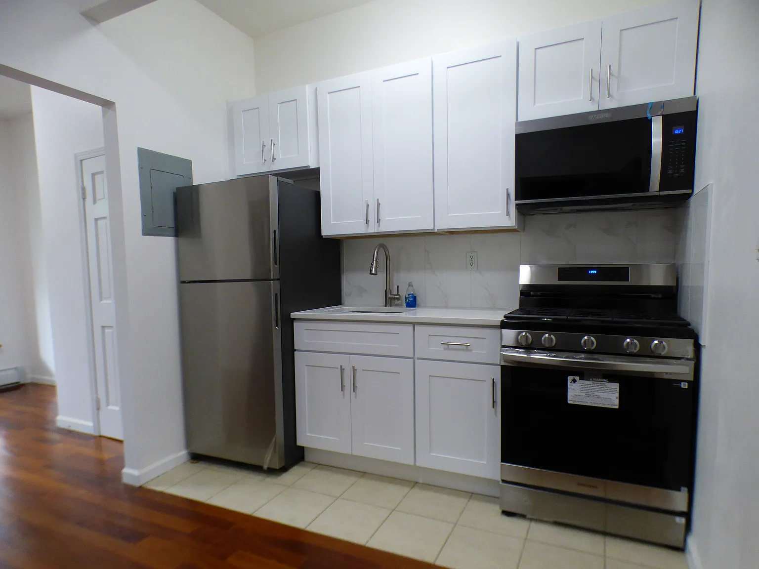 237 Vernon Avenue — Photo 4